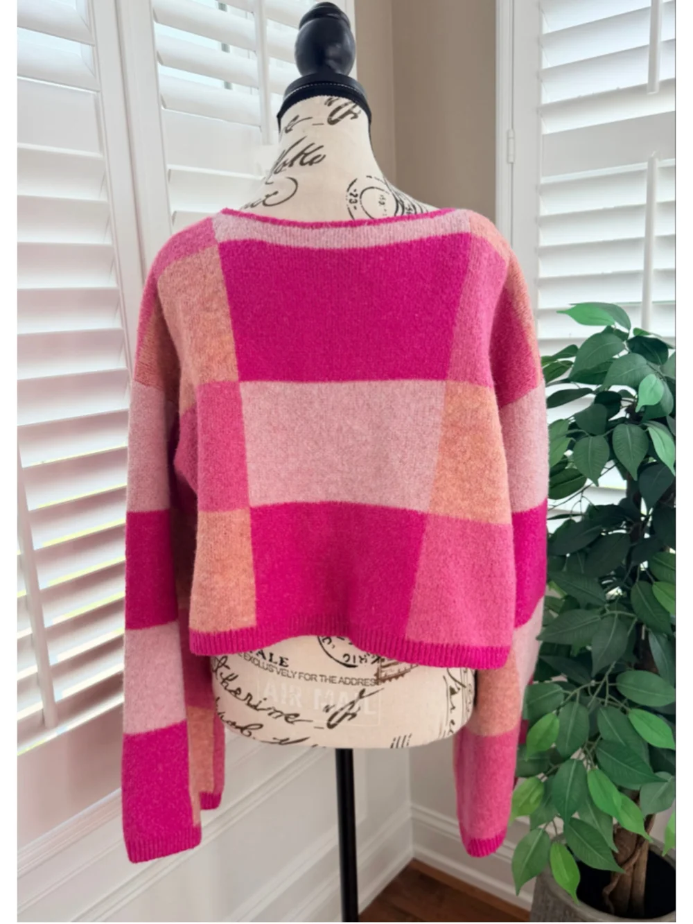 ACOA Wynwood Walls Sweater Set Size S/M